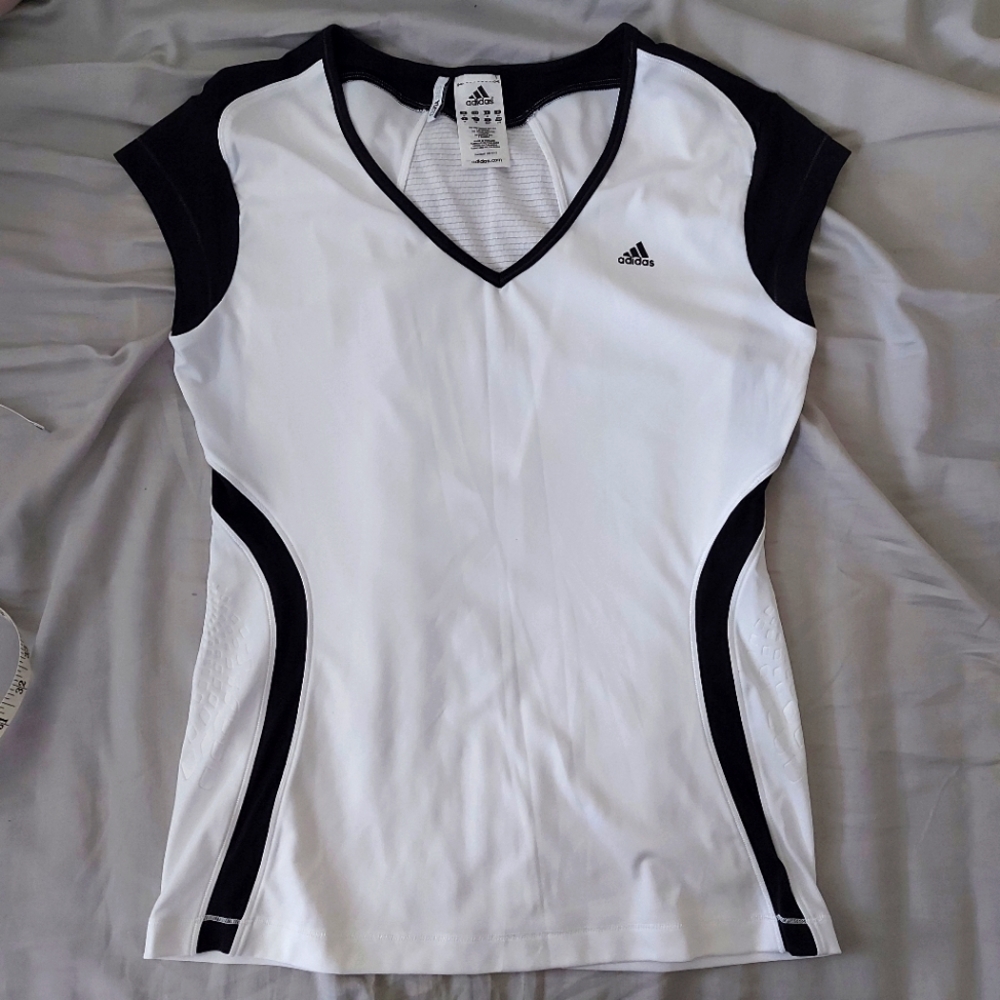 Adidas athletic tee